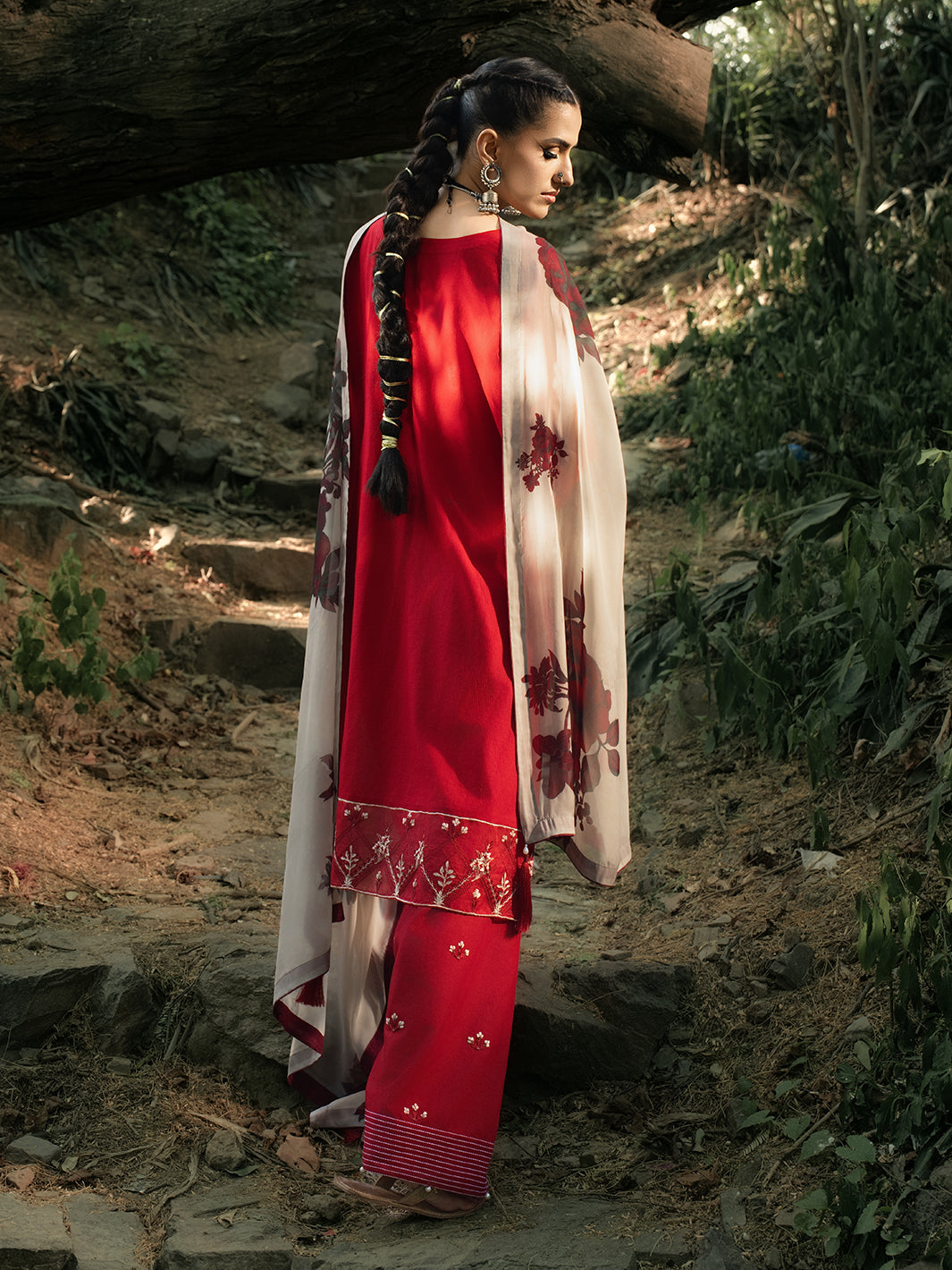 Hemstitch | The Garden Lawn | Midnight Rose-2
