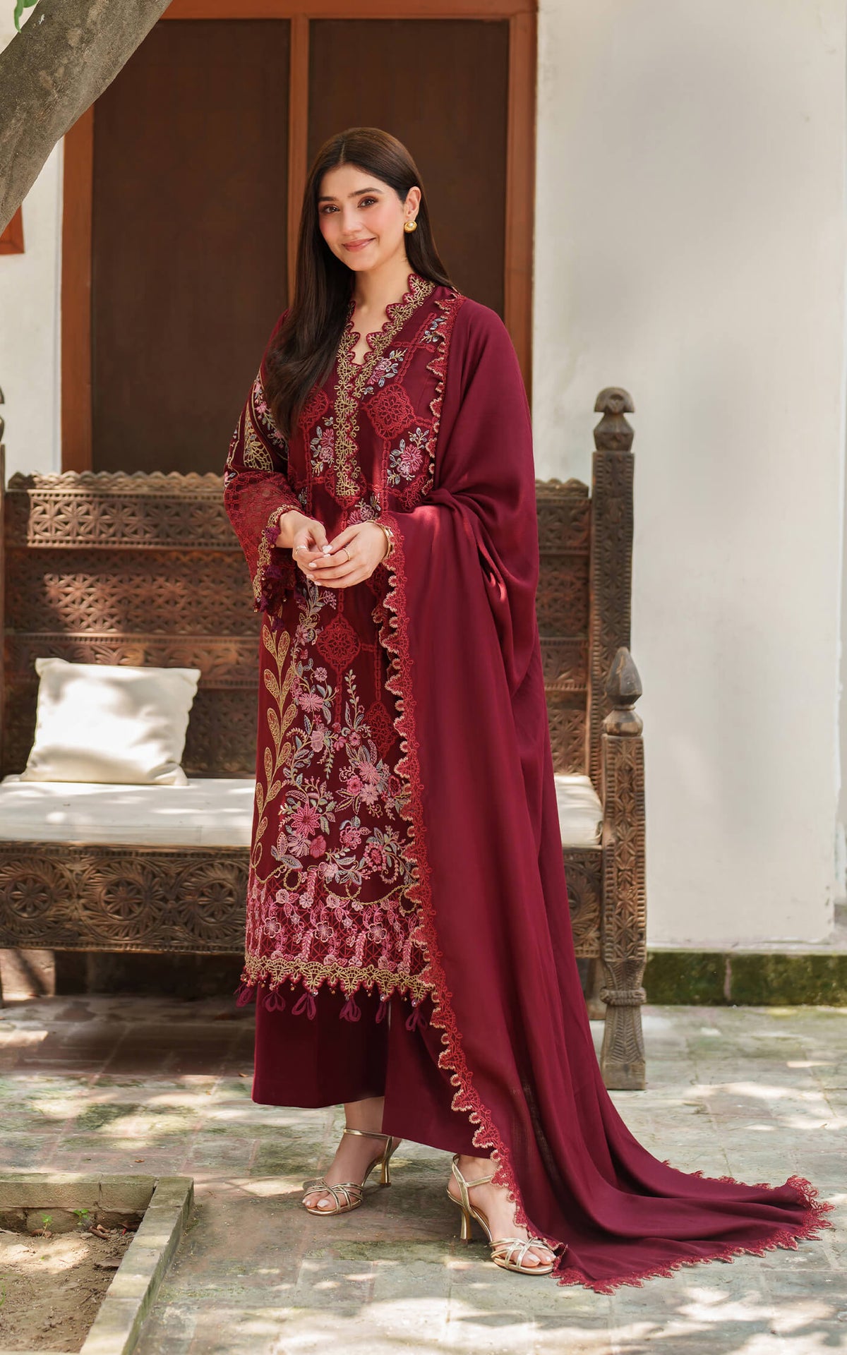 Asifa and Nabeel | Pashmina Luxe 25 | Mira LWC25-05-4