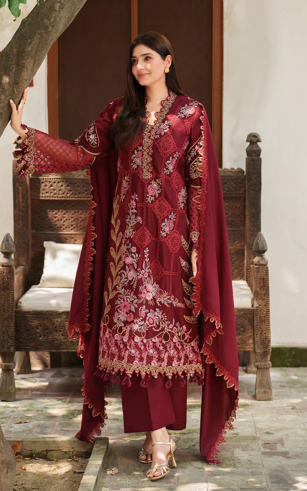 Asifa and Nabeel | Pashmina Luxe 25 | Mira LWC25-05-3