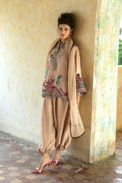Zainab Chottani | Summer Edition 26 | Mocha Dusk