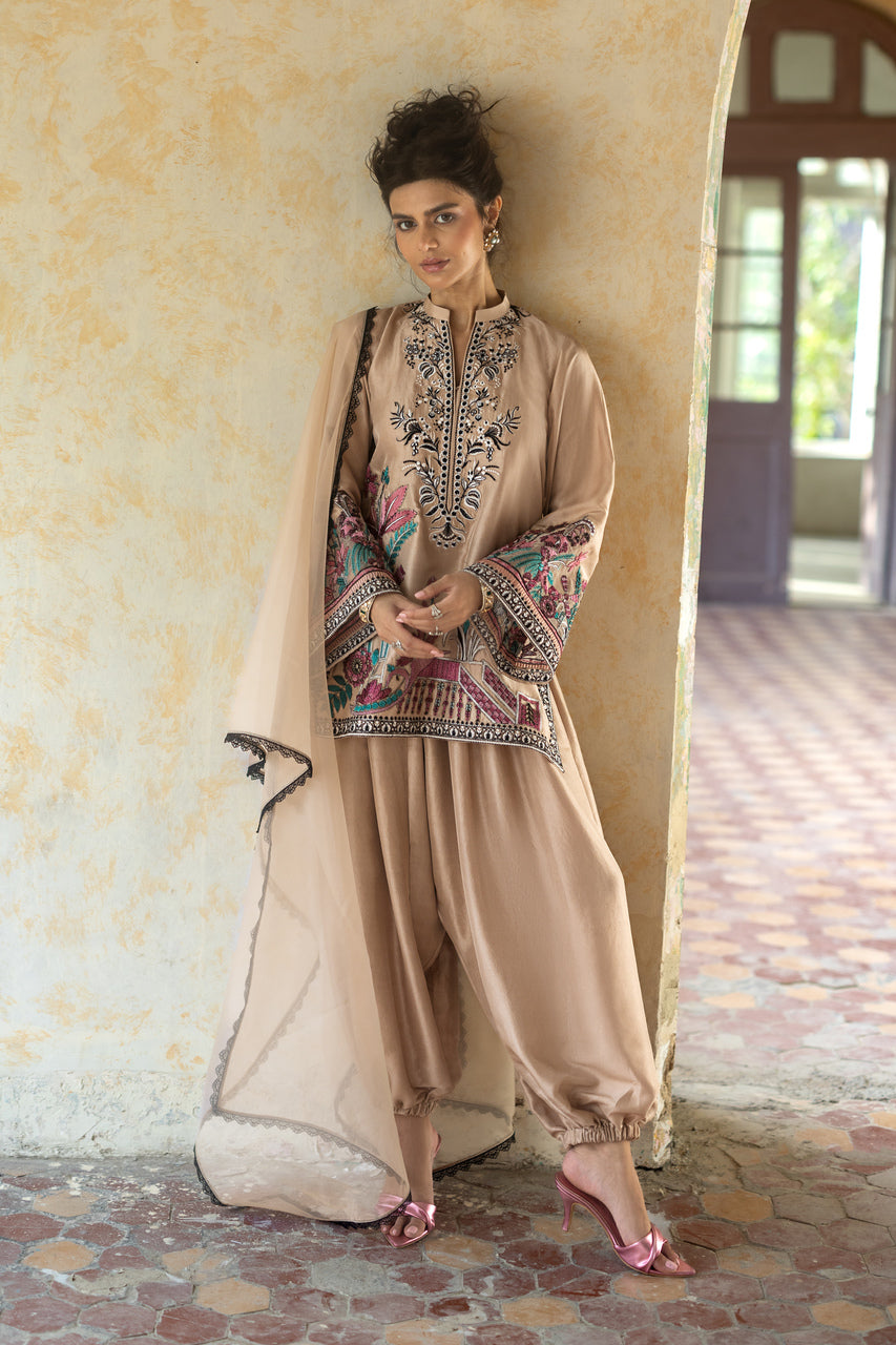 Zainab Chottani | Summer Edition 26 | Mocha Dusk, image 4