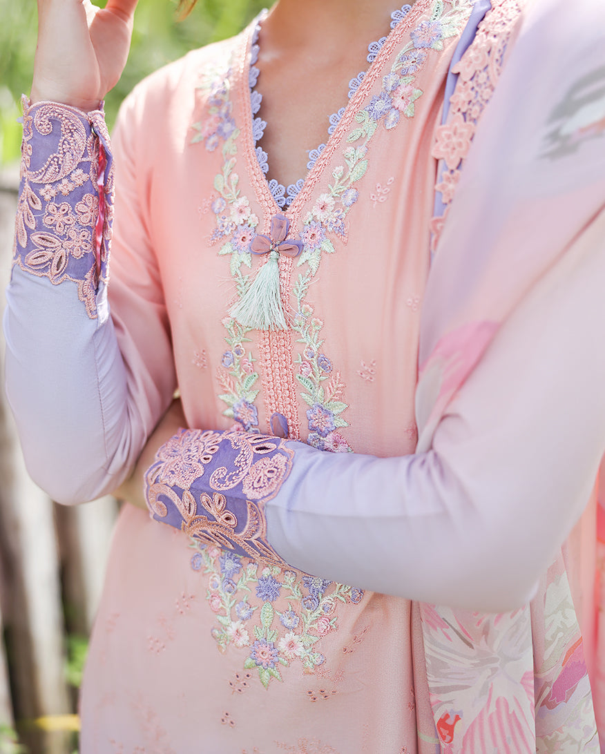 Mushq | Solace Ombre Chikankari | Morning Veil, image 3