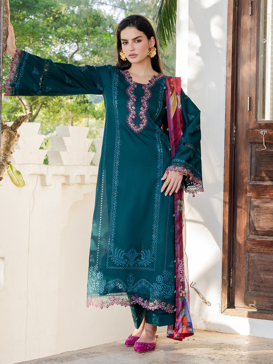 Izel | Dareen Luxury Lawn 26 | Nashmia