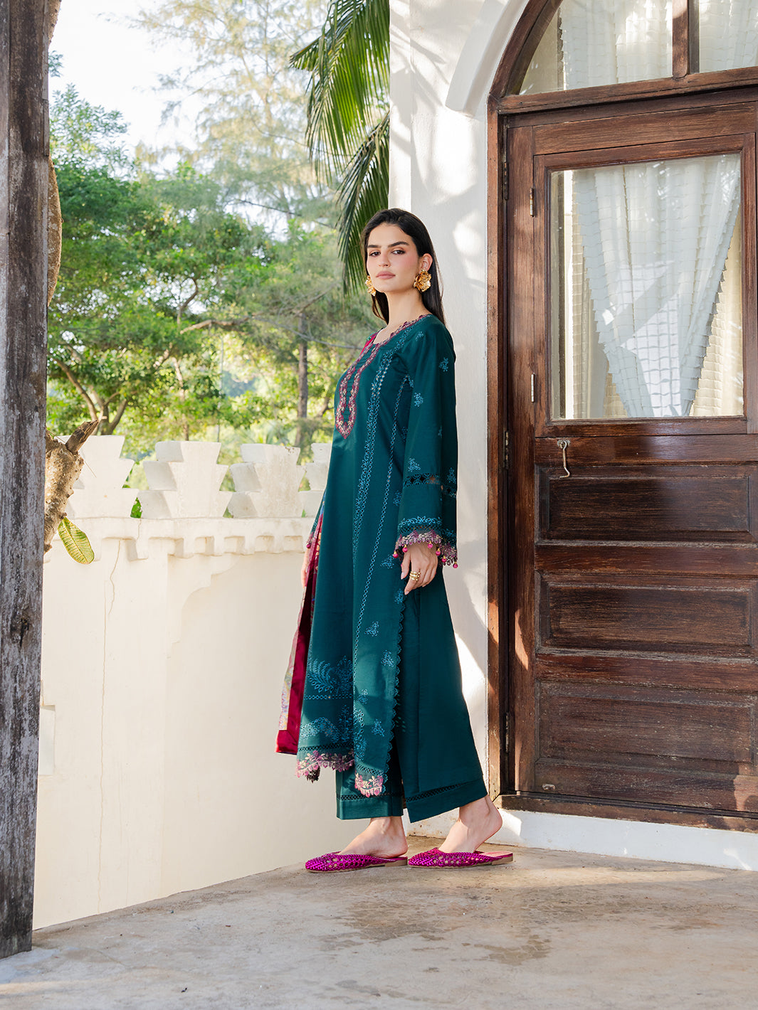 Izel | Dareen Luxury Lawn 26 | Nashmia, image 2