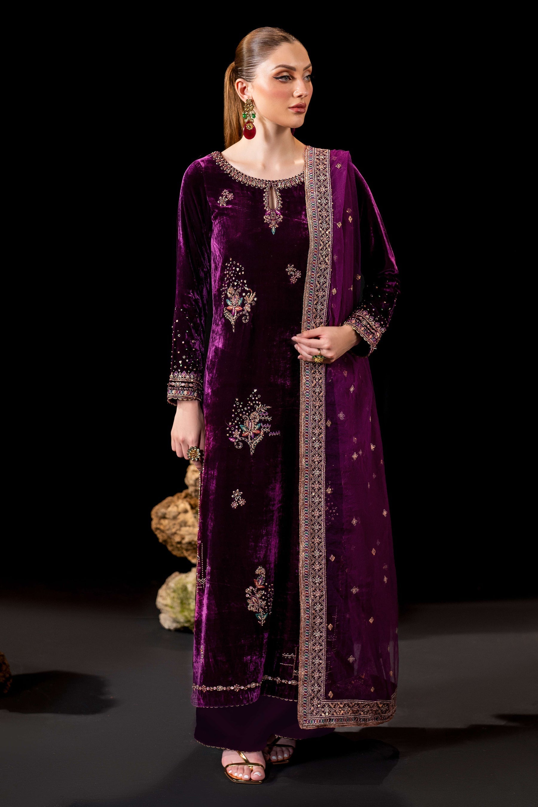 Naqshi | Makhmal Velvet 24 |  Rubayi