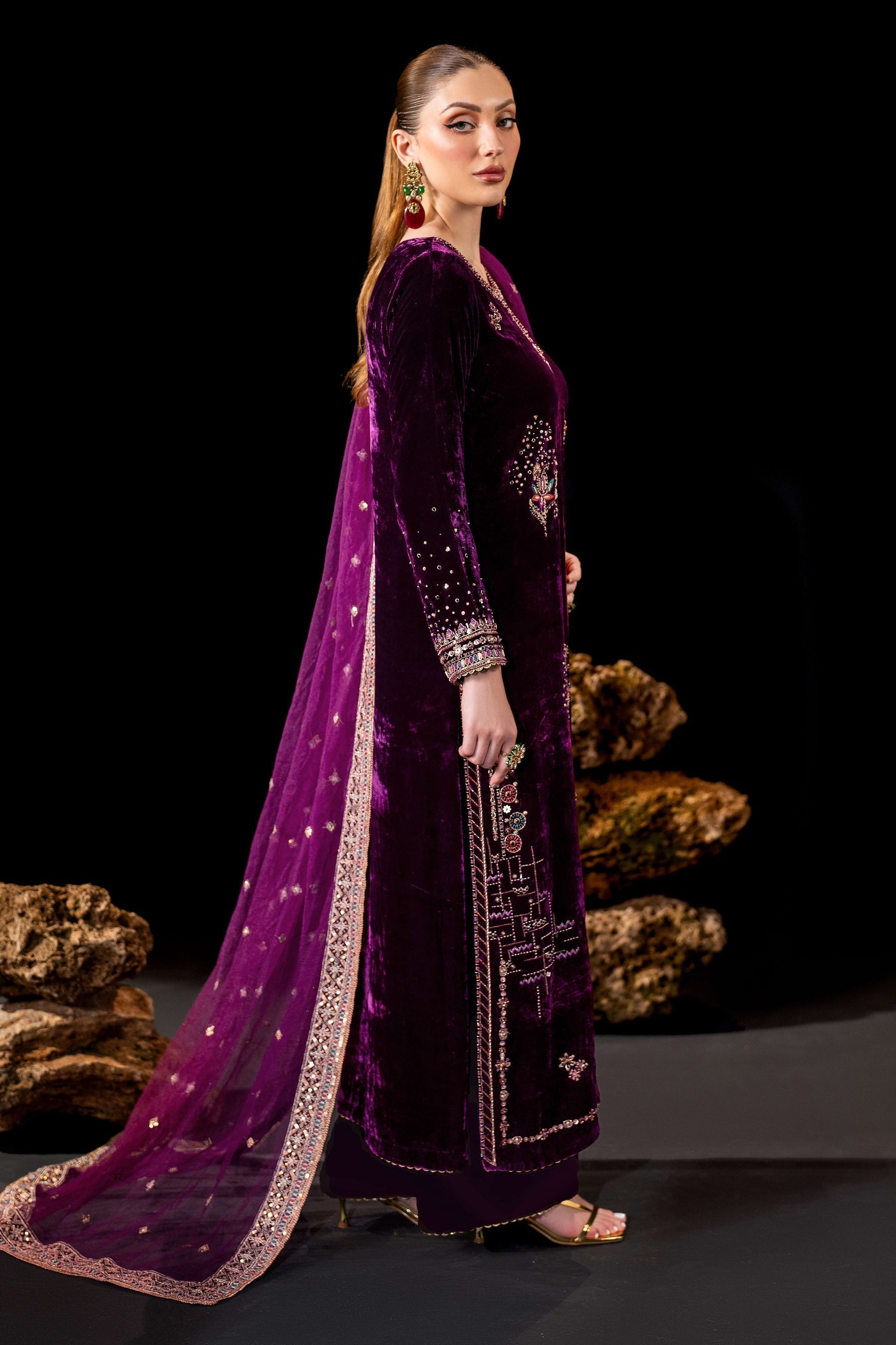 Naqshi | Makhmal Velvet 24 |  Rubayi