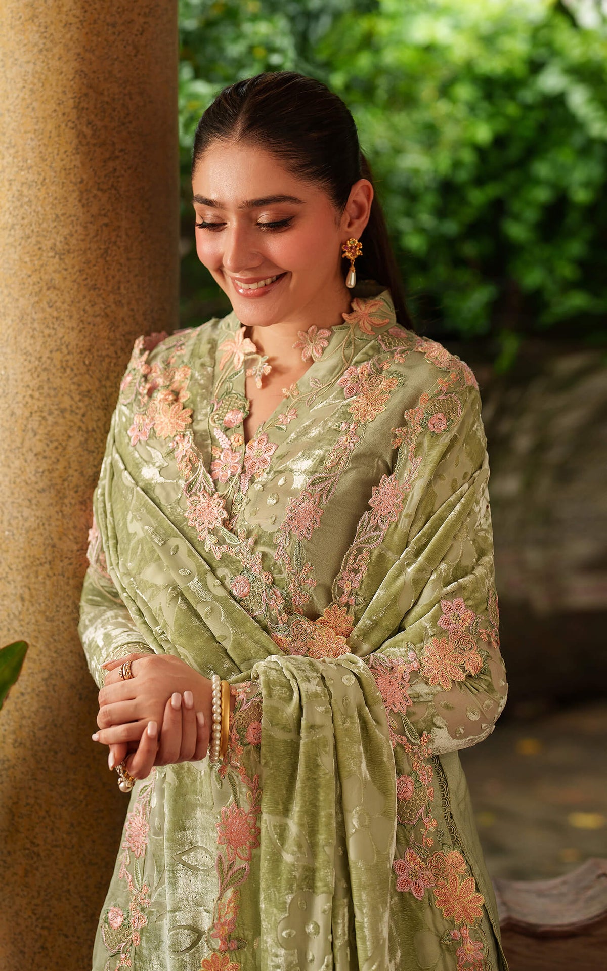 Asifa and Nabeel | Pashmina Luxe 25 | Noir LWC25-04, image 4