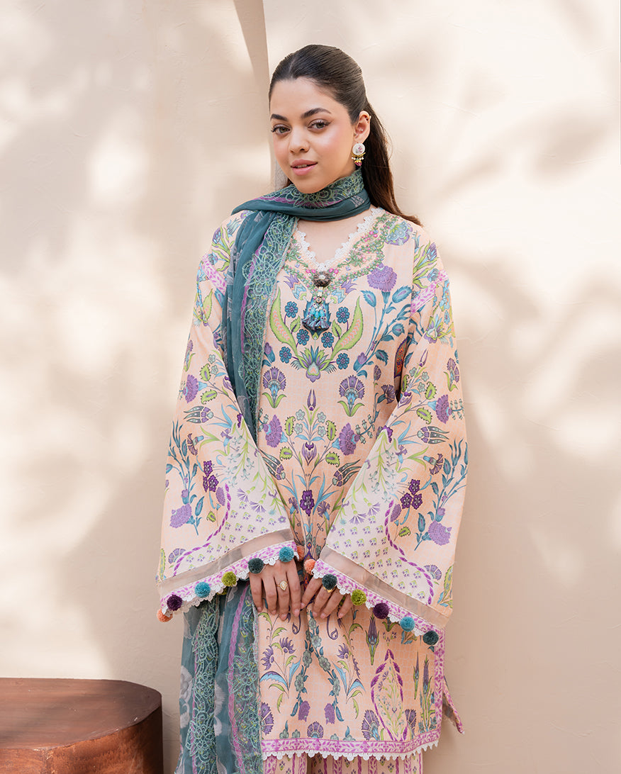 Roheenaz | Summer in Bloom | Rosewood Bloom, image 3