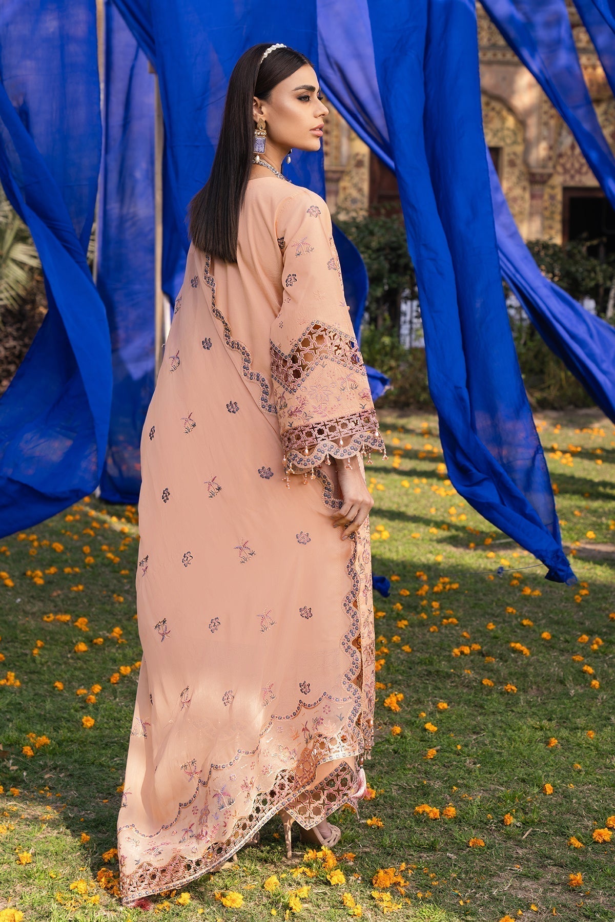 Alizeh | Rawayat Luxury Lawn 24 | Nazmin -  Alizeh Luxury - Original Designer Dress - House of Maryam