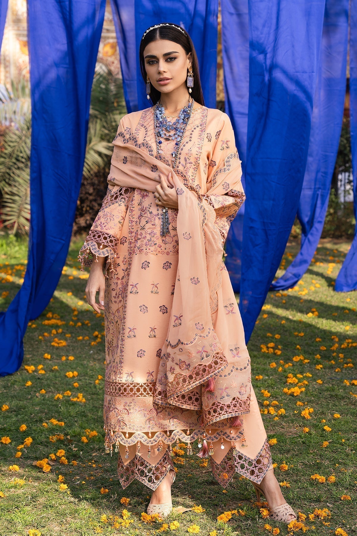 Alizeh | Rawayat Luxury Lawn 24 | Nazmin