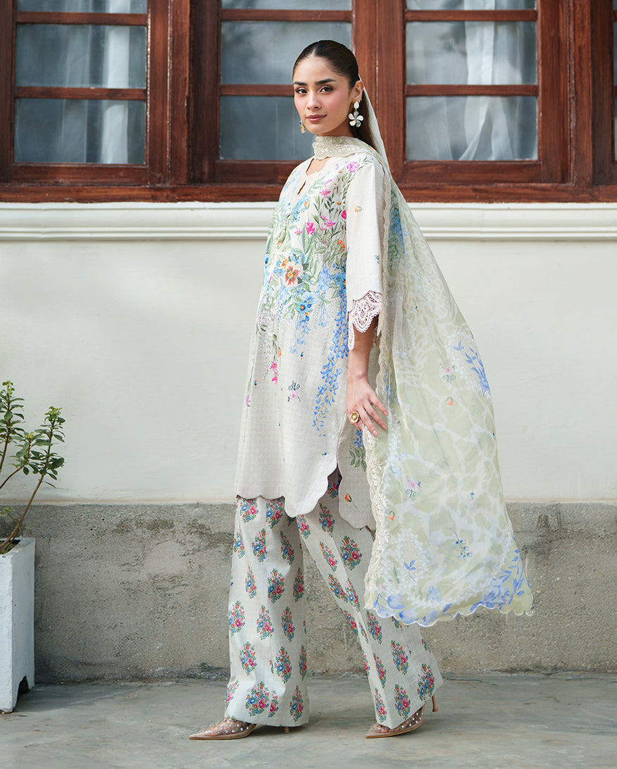 Roheenaz | Whispered Florals | Pale Peony-6