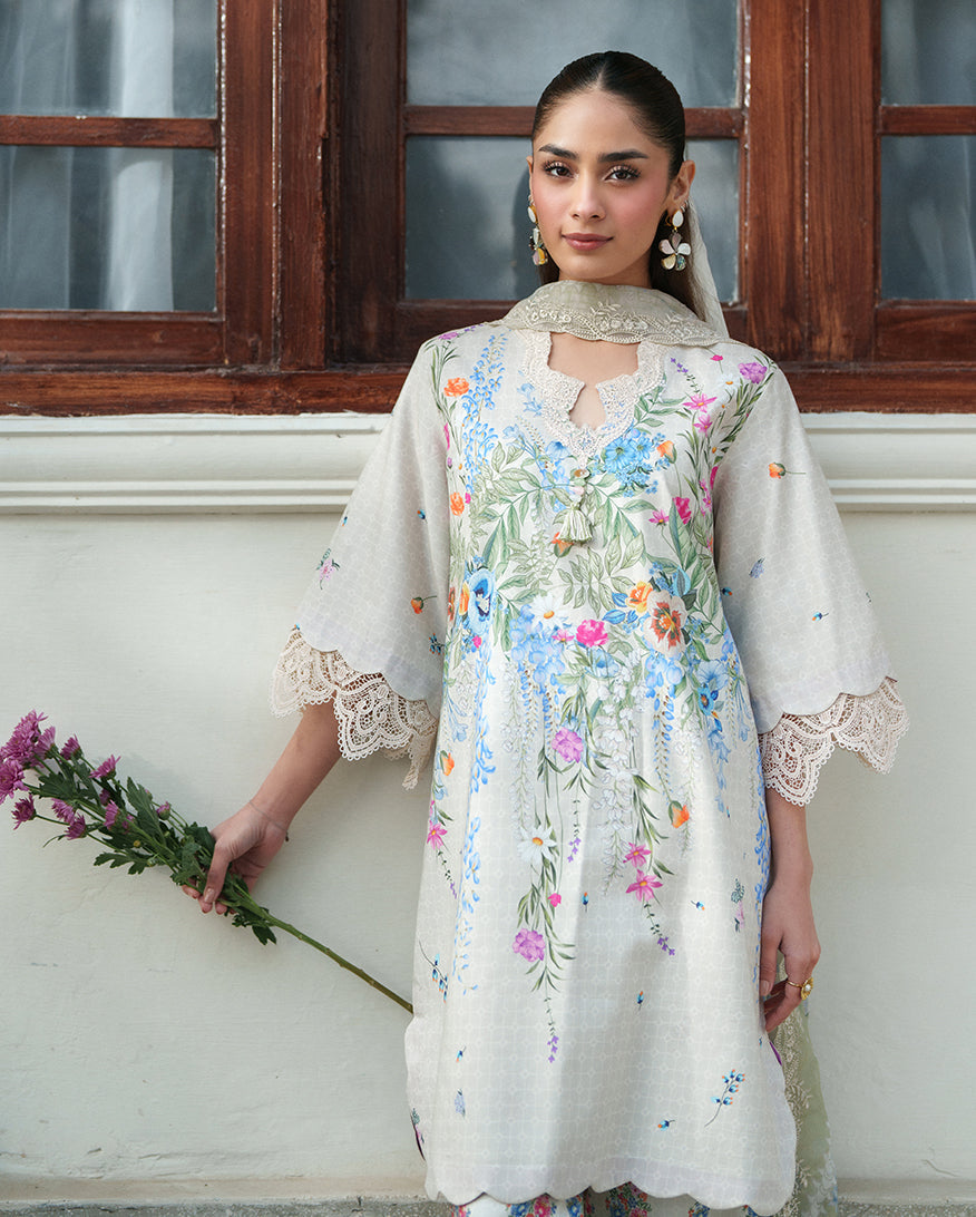 Roheenaz | Whispered Florals | Pale Peony-3