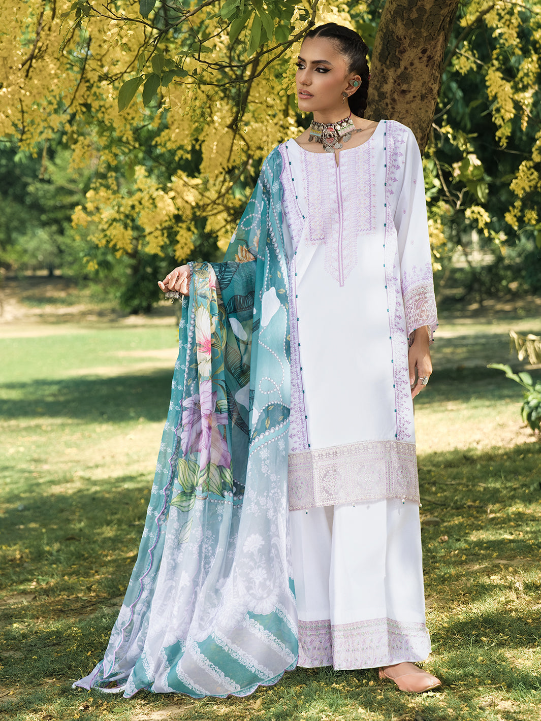 Hemstitch | The Garden Lawn | Pearl Petal