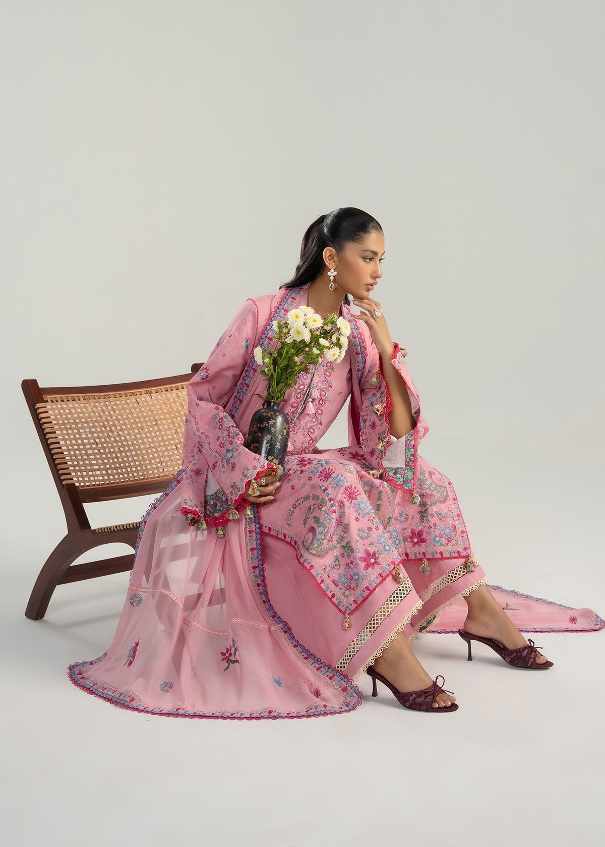 Hussain Rehar | Zan SS26 | Pembe-8