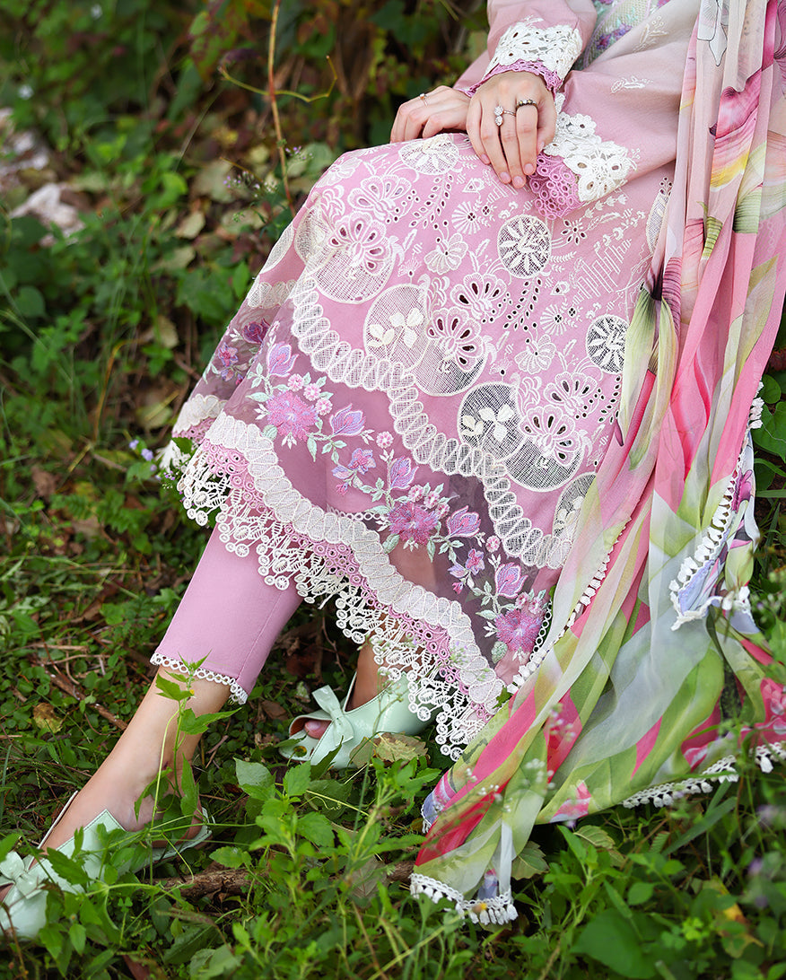 Mushq | Solace Ombre Chikankari | Petal Pull, image 4