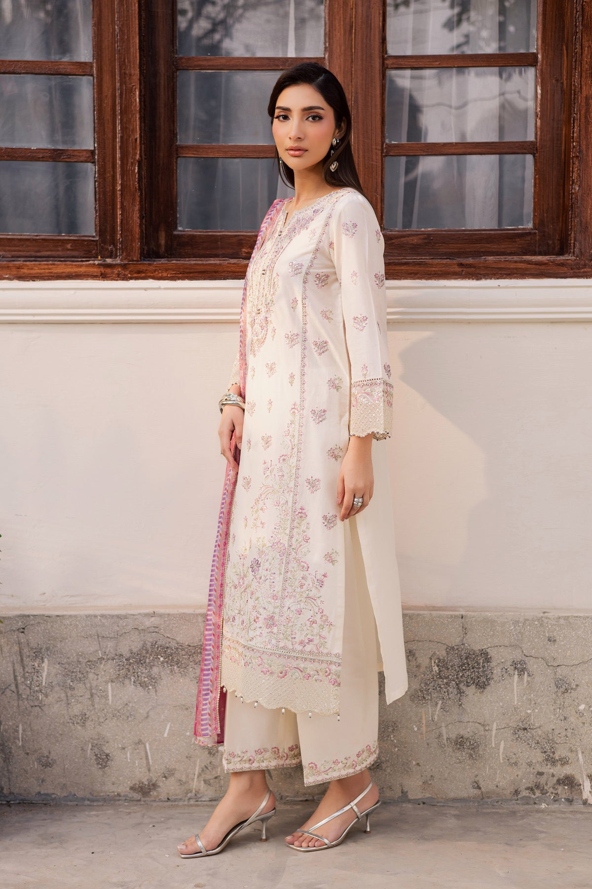 Batik | Feyre Luxury Lawn Eid Edit 26' | Pinkie Pie 3Pc-5
