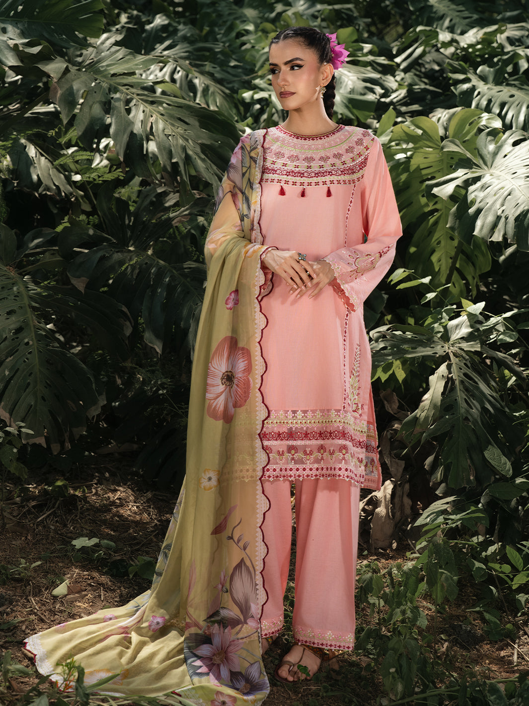 Hemstitch | The Garden Lawn | Pinky Peony