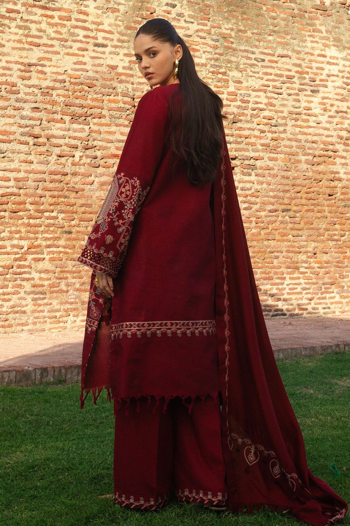 Zara Shahjahan | Winter 24 |  RAHA-D8 -  Zara Shahjahan Ladies Clothes - Original Designer Dress - House of Maryam