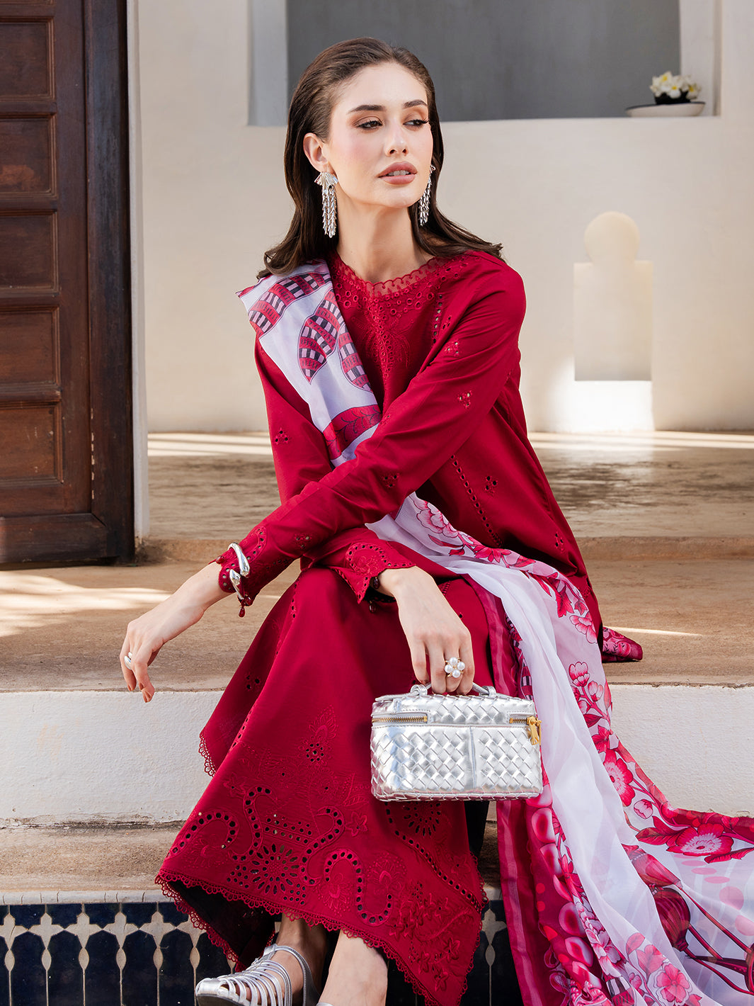 Izel | Dareen Luxury Lawn 26 | Rangrez, image 5