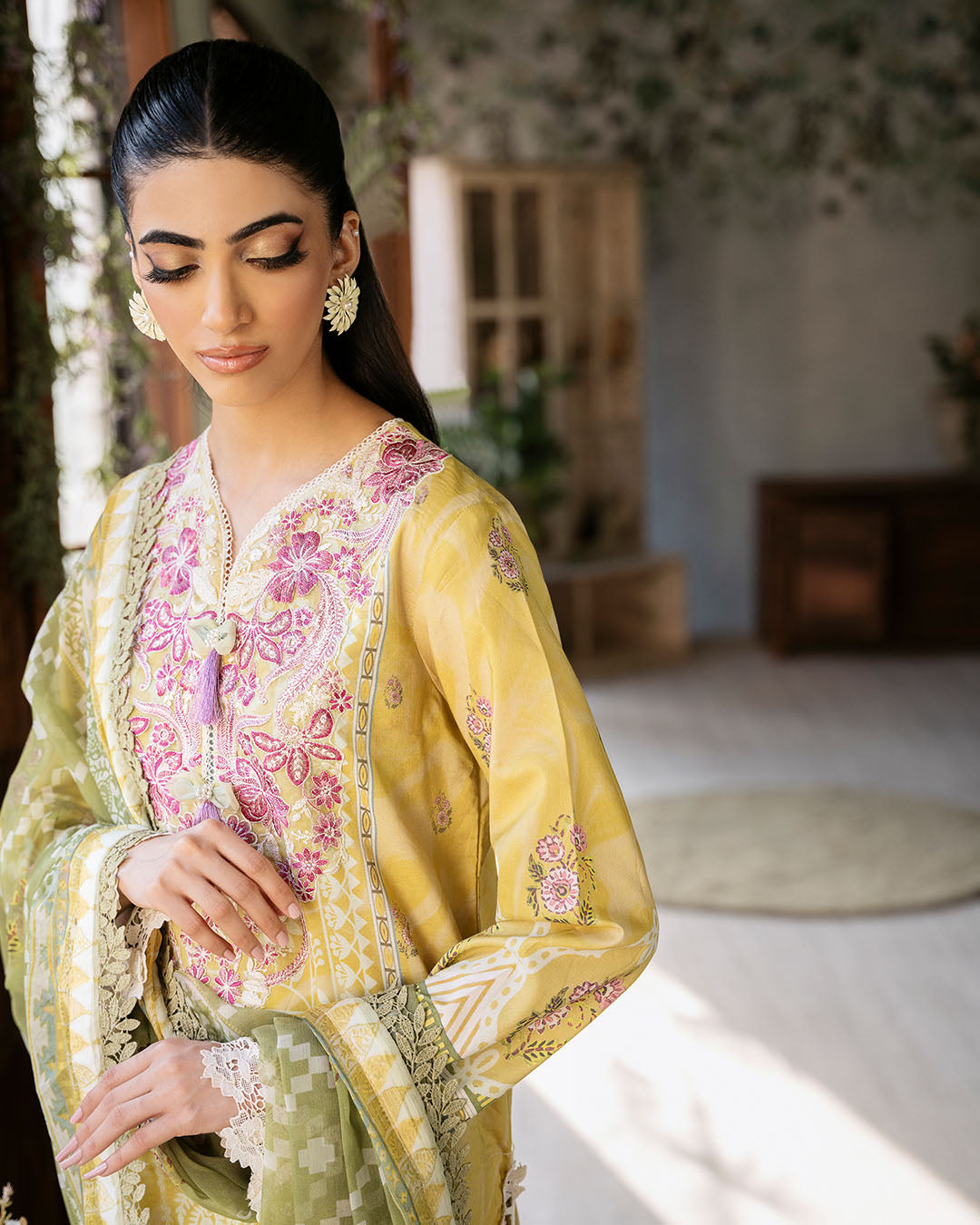 Roheenaz | Flora Printed Lawn | Mystique -  Roheenaz Luxury -  House of Maryam