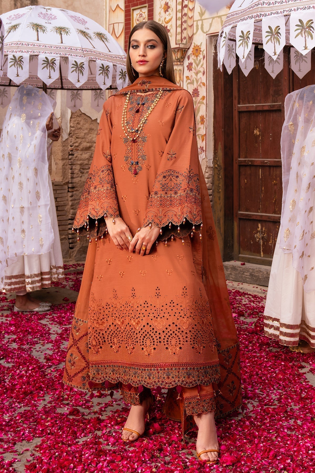 Alizeh | Rawayat Luxury Lawn 24 | Manat by Designer Alizeh - House of Maryam - Pakistani Designer Ethnic Wear in {{ shop.shopifyCountryName }}