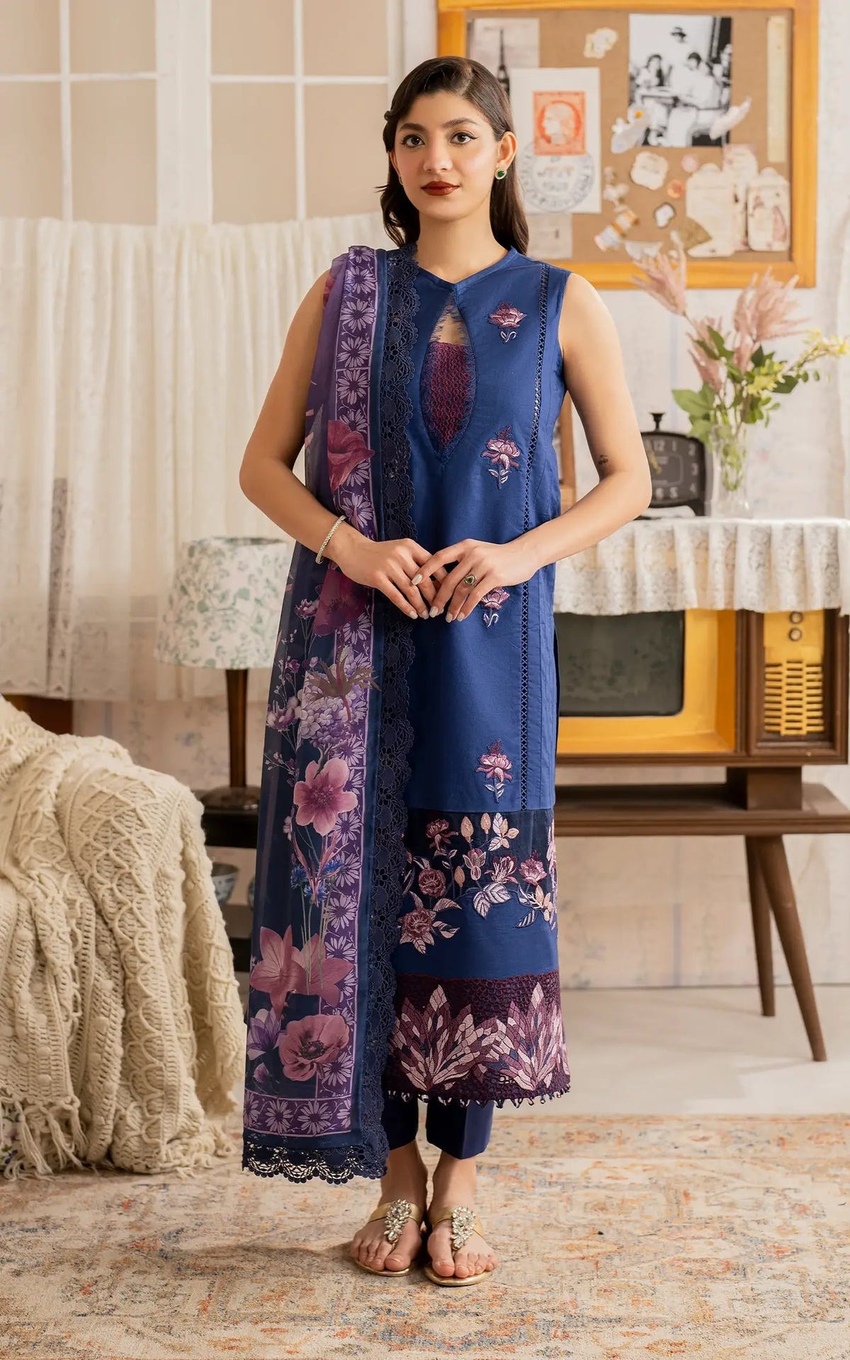 Asifa and Nabeel | Meraki Vintage 25 | Resham (MVL25-18) -  Asifa and Nabeel Ladies Clothes - Original Designer Dress - House of Maryam