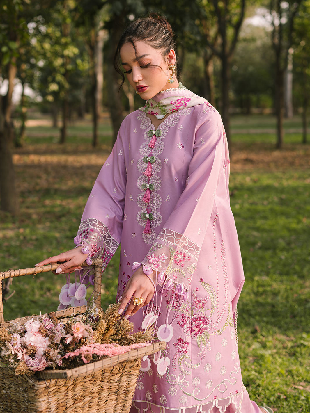 Mahnur | Dahlia Luxury Lawn 25 | Rosa -  Mahnur Ladies Clothes -  House of Maryam