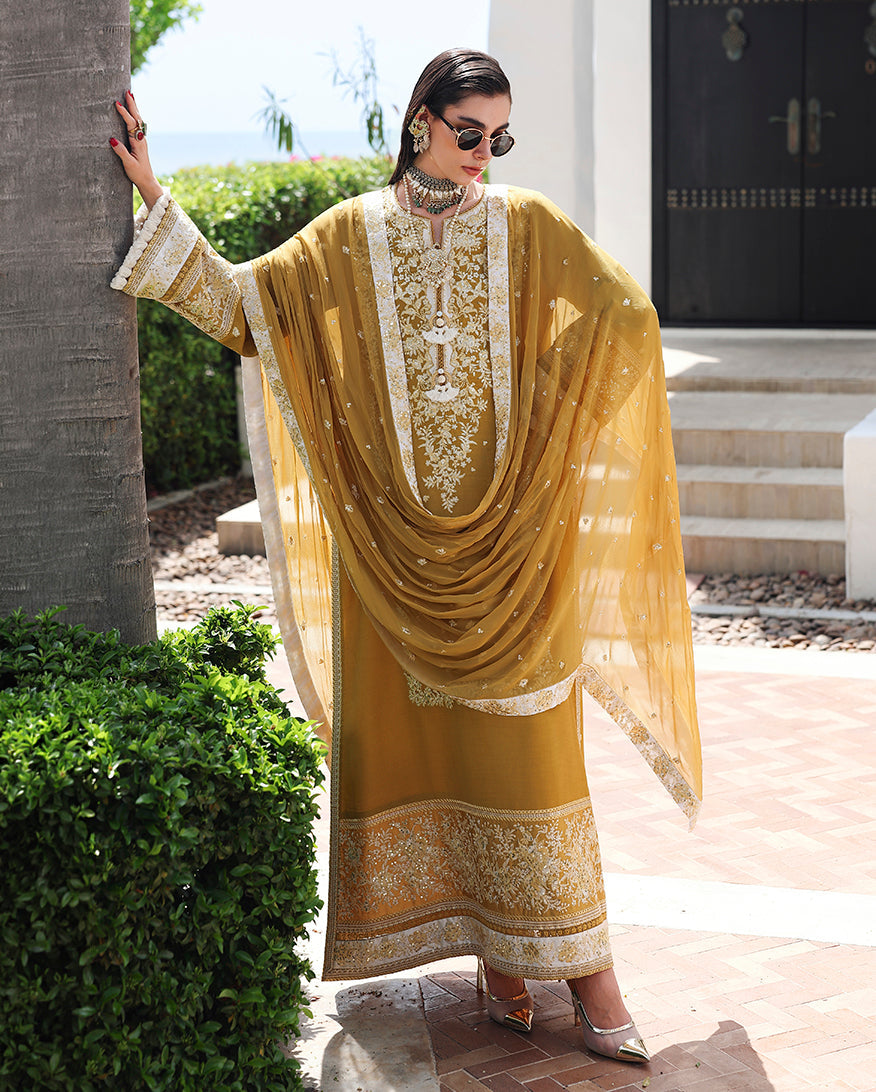 Mushq | Nuvera Rawsilk | Rosalie Crown, image 3