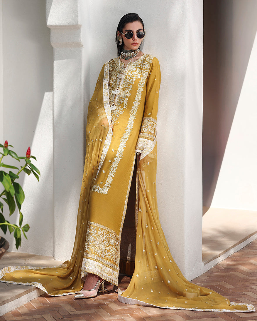 Mushq | Nuvera Rawsilk | Rosalie Crown, image 5