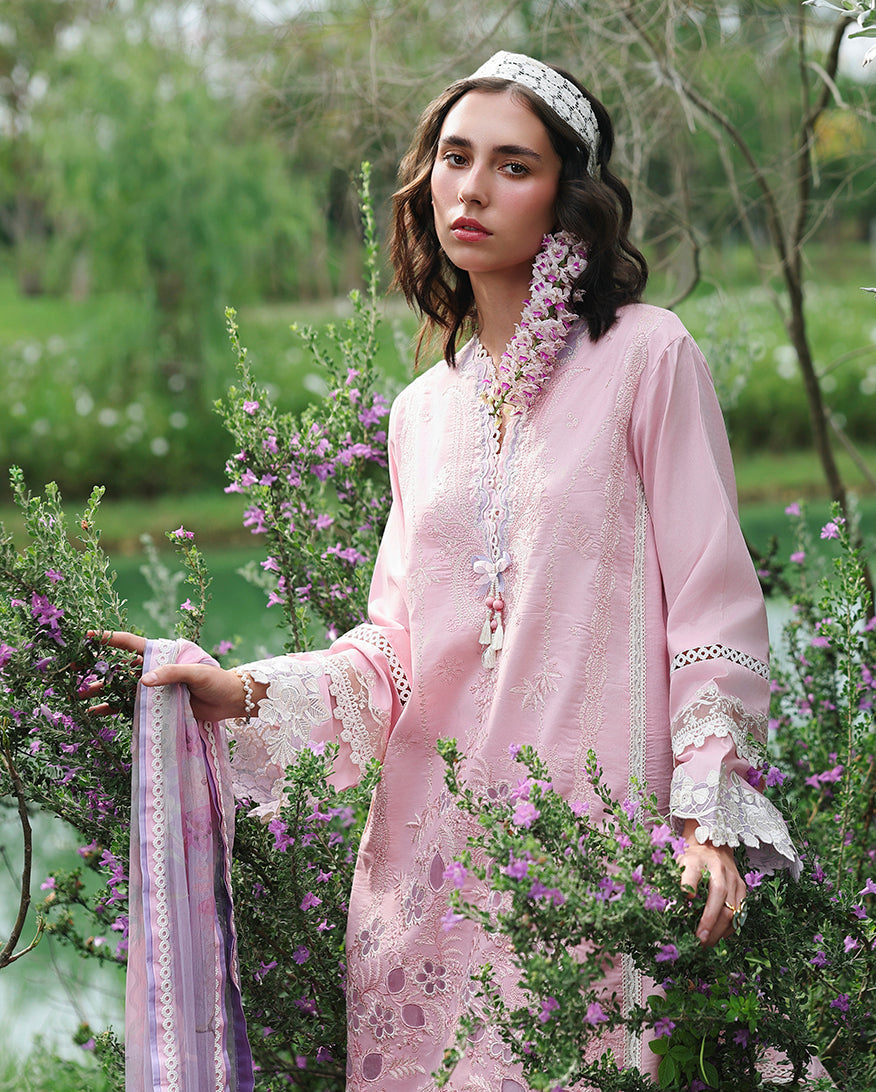 Mushq | The Secret Garden Lawn |Rosewood Secret, image 5
