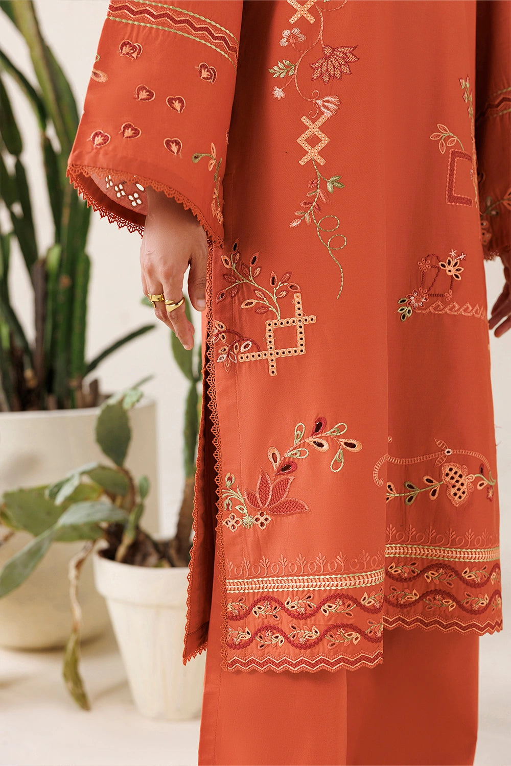 Azure | Chic Essentials |Rusty Mood, image 2