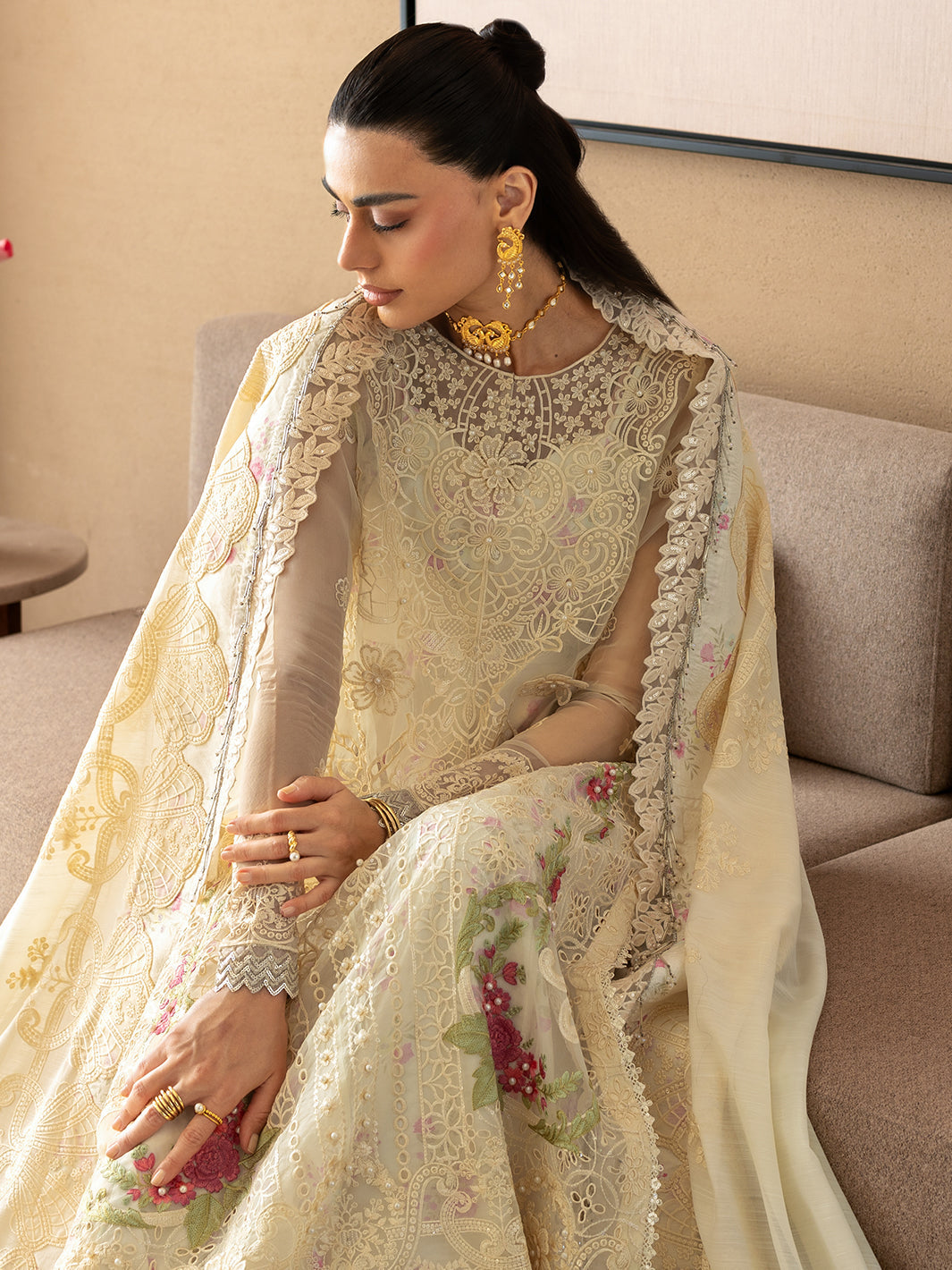 Mahnur | Sirene Luxury Lawn 26 | S-010, image 3