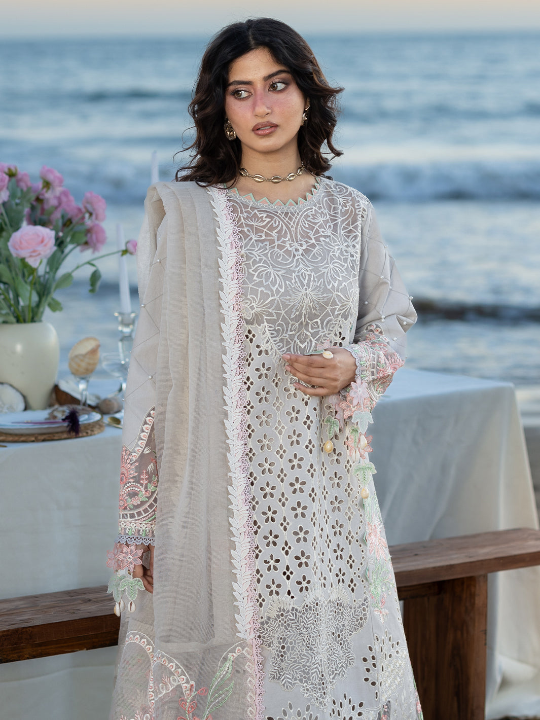 Mahnur | Sirene Luxury Lawn 26 | S-06, image 3