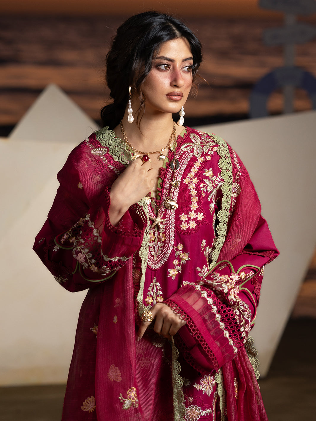 Mahnur | Sirene Luxury Lawn 26 | S-09, image 3
