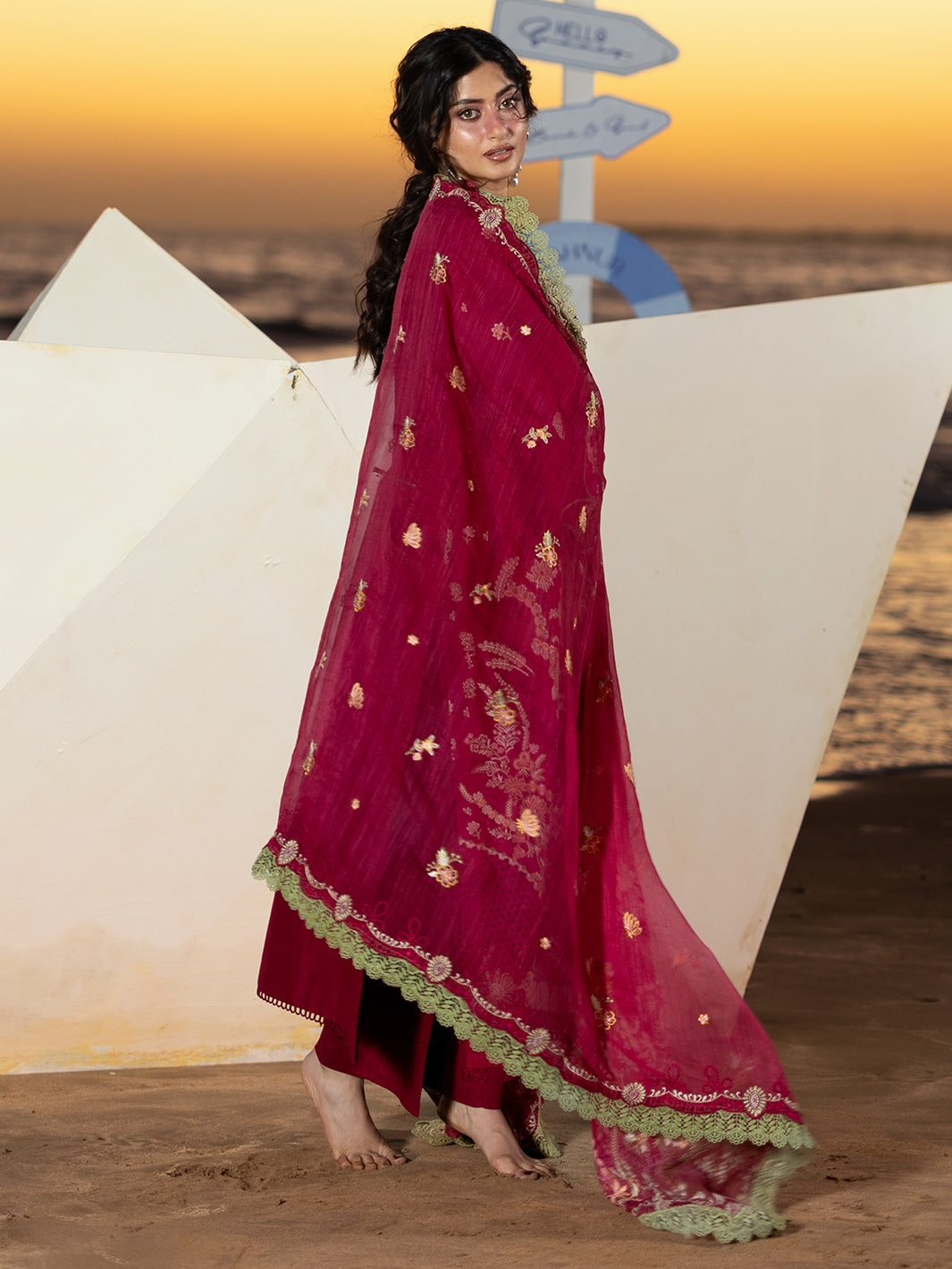 Mahnur | Sirene Luxury Lawn 26 | S-09, image 2