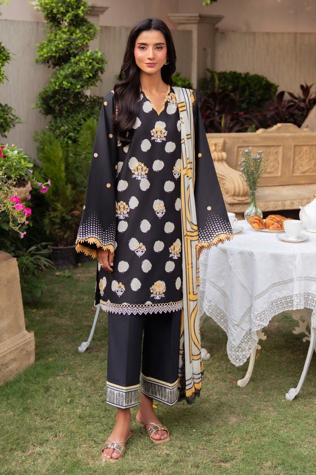 Sable Vogue | Lila Lawn 25 | SAL-03-25 -  Sable Vogue Ladies Clothes - Original Designer Dress - House of Maryam