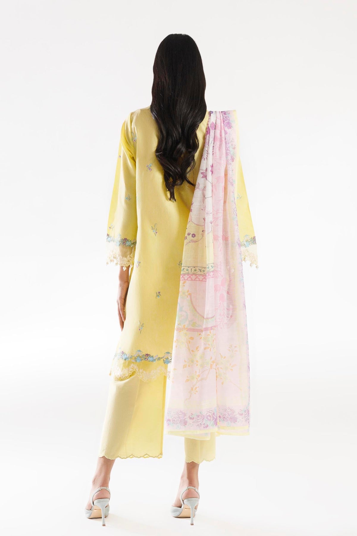 Sana Safinaz | Luxury Pret | Muzlin Lawn Suit SC26MUZ111BP3, image 2
