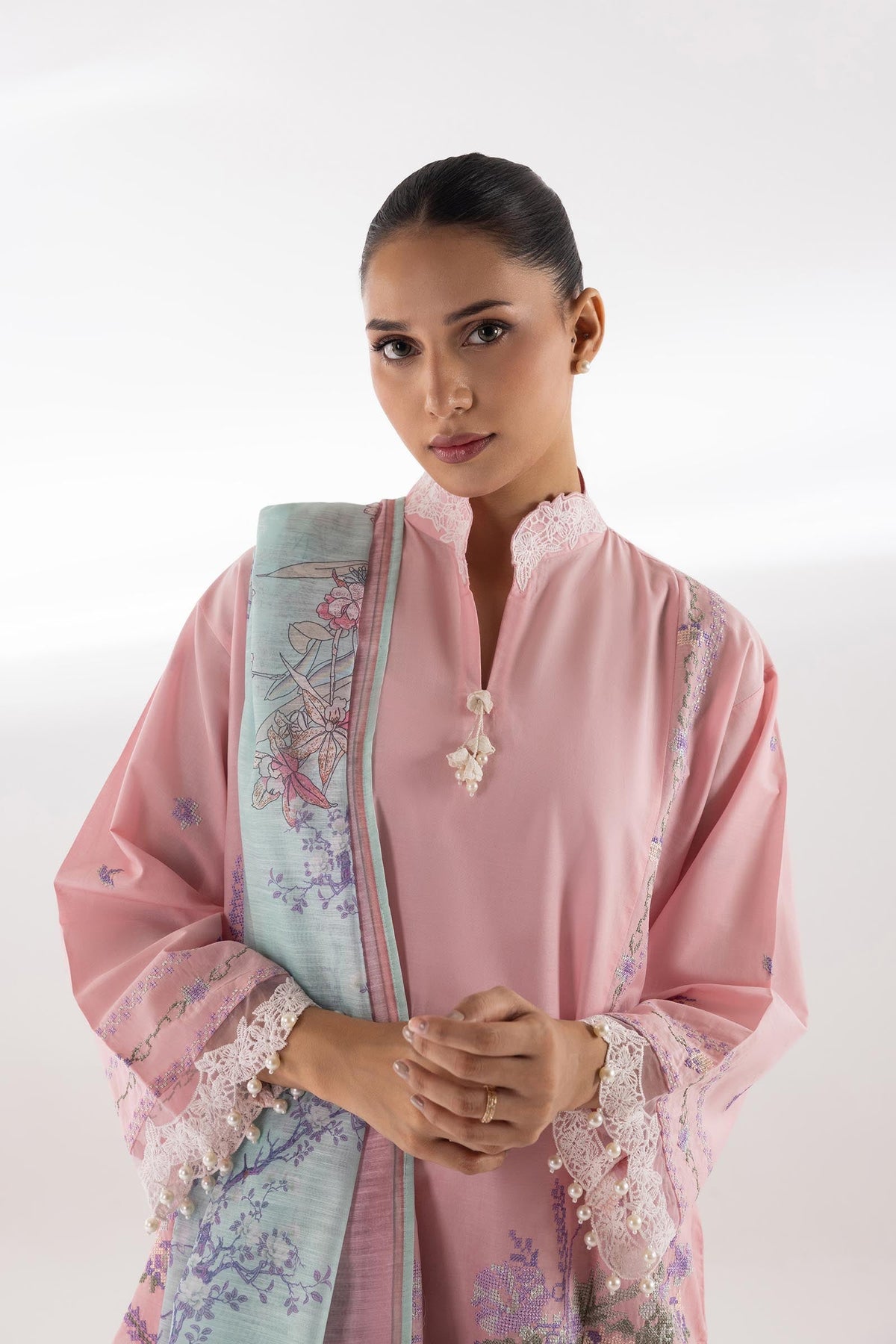 Sana Safinaz | Luxury Pret | Muzlin Lawn Suit SC26MUZ112BP3-3