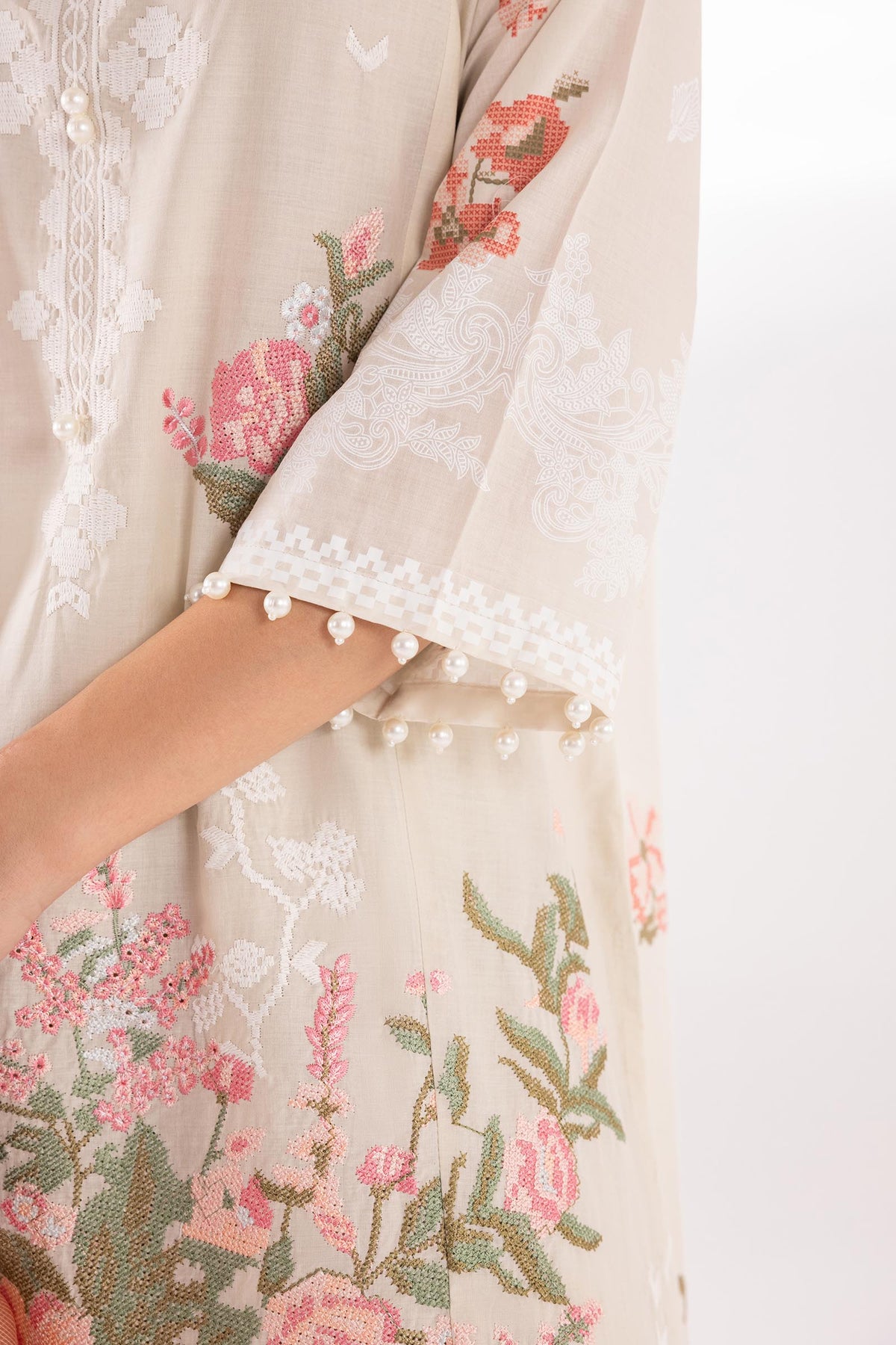 Sana Safinaz | Luxury Pret | Muzlin Lawn Suit SC26MUZ116AP3-3