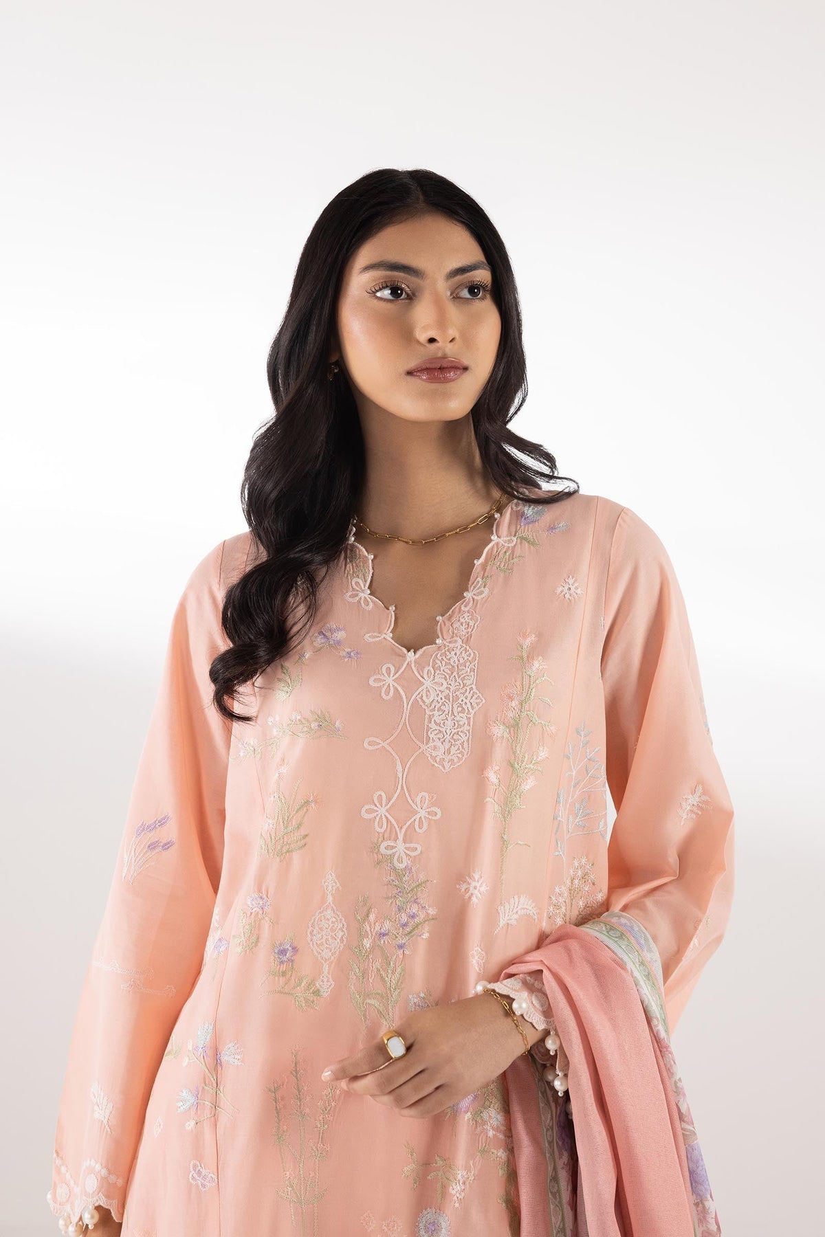 Sana Safinaz | Luxury Pret | Muzlin Lawn Suit SC26MUZ210BP3, image 3