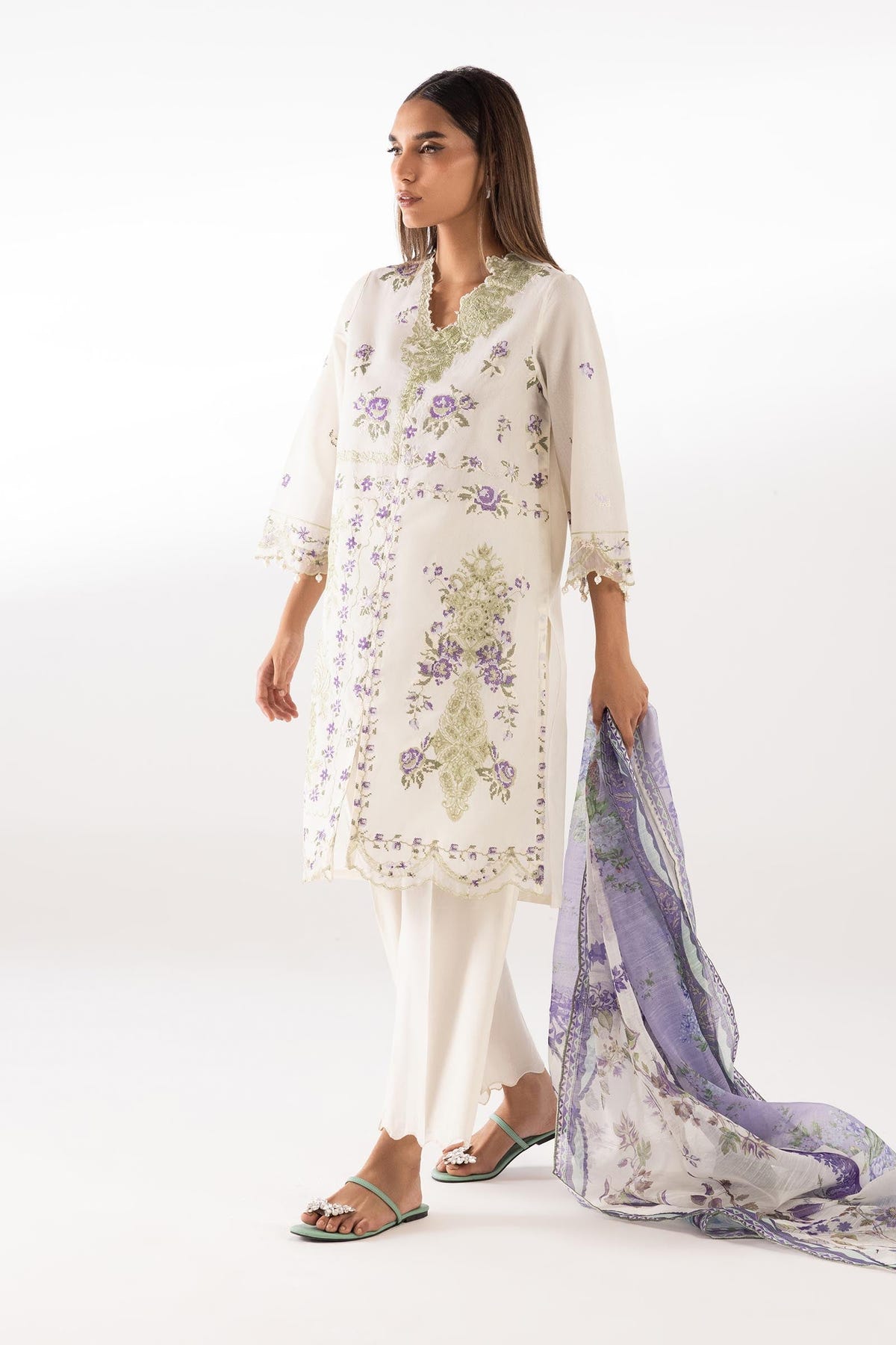 Sana Safinaz | Luxury Pret | Muzlin Lawn Suit SC26MUZ211AP3