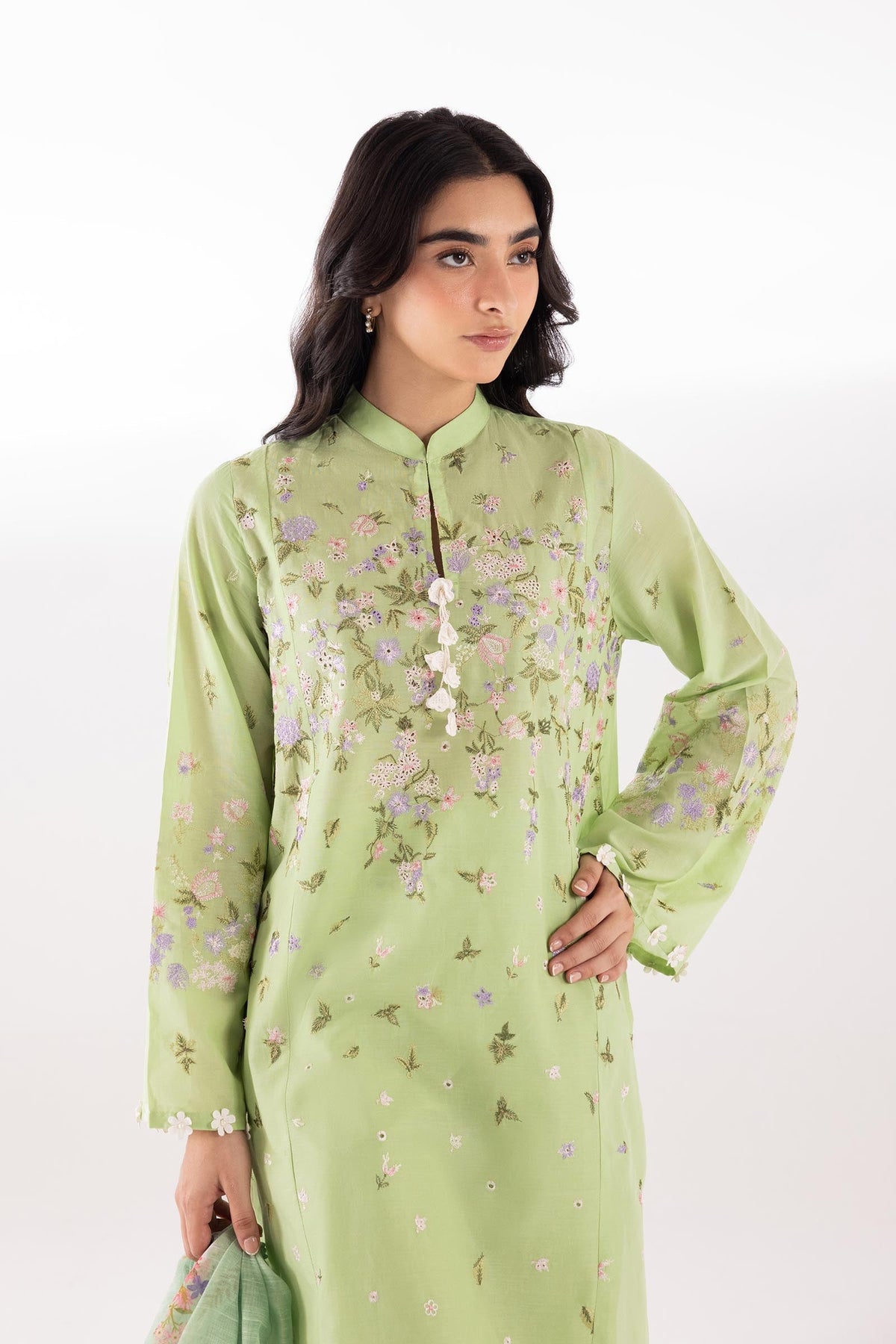 Sana Safinaz | Luxury Pret | Muzlin Lawn Suit SC26MUZ215BP3, image 2