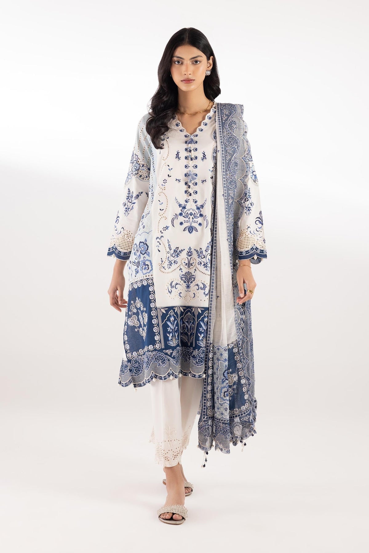 Sana Safinaz | Luxury Pret | Lawn Suit SC26SGE423P3-4