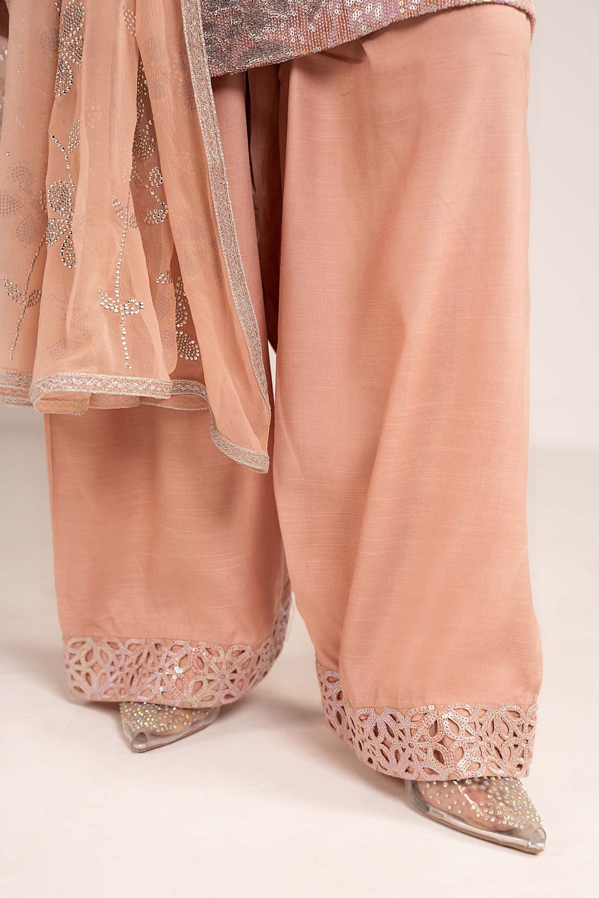 Maria B | Modern Archives | 3 Piece Embroidered Chiffon Suit, image 7