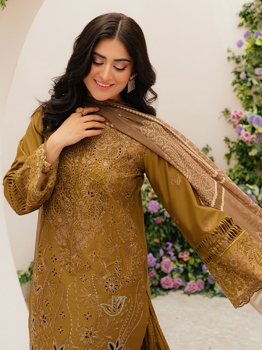 Mahnur | Allenura Luxury Lawn 24 | SIERRA -  Mahnur Luxury - Original Designer Dress - House of Maryam