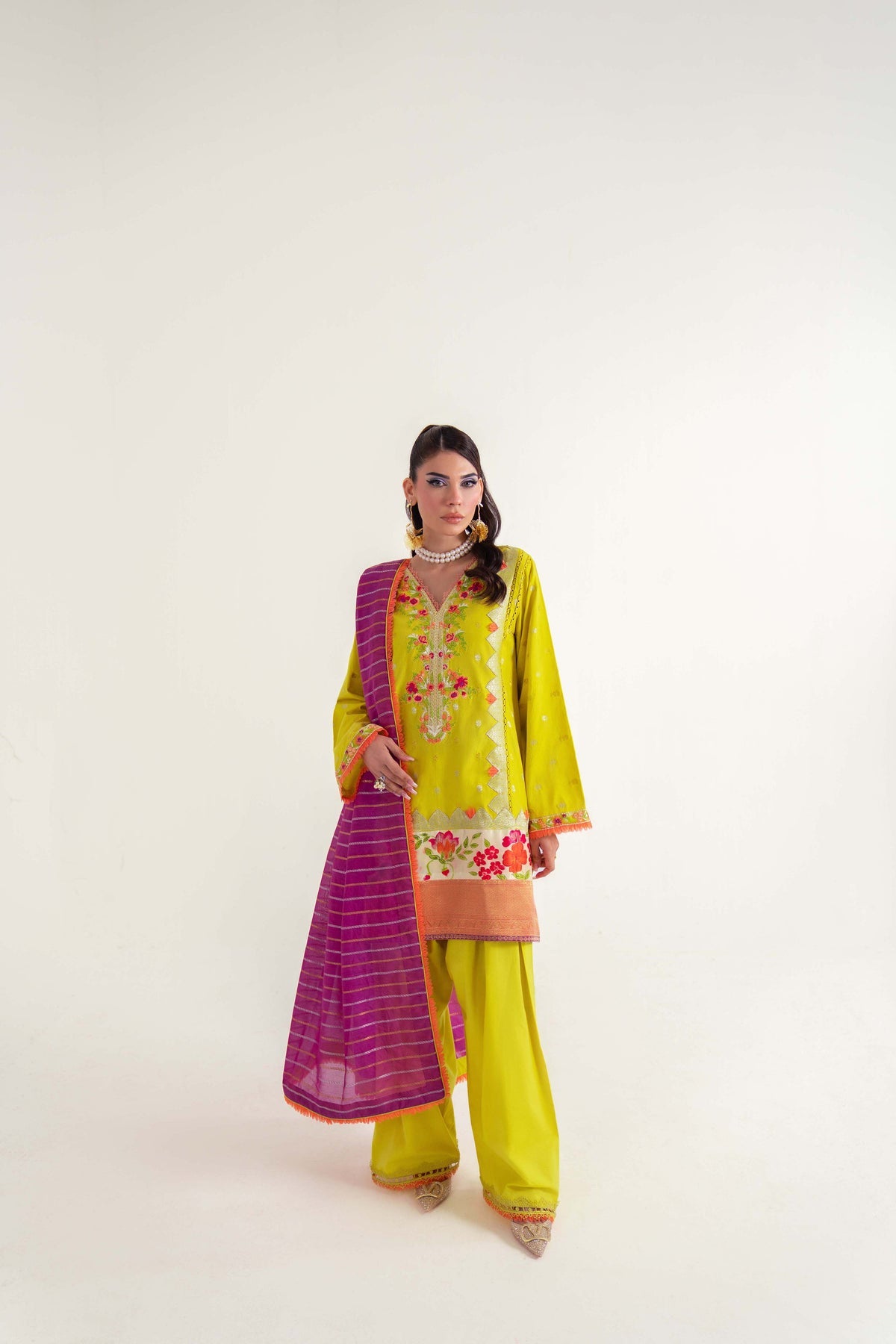 Sable Vogue | Luxury Lawn 25 | SL-04-25-V2 -  Sable Vogue Ladies Clothes - Original Designer Dress - House of Maryam