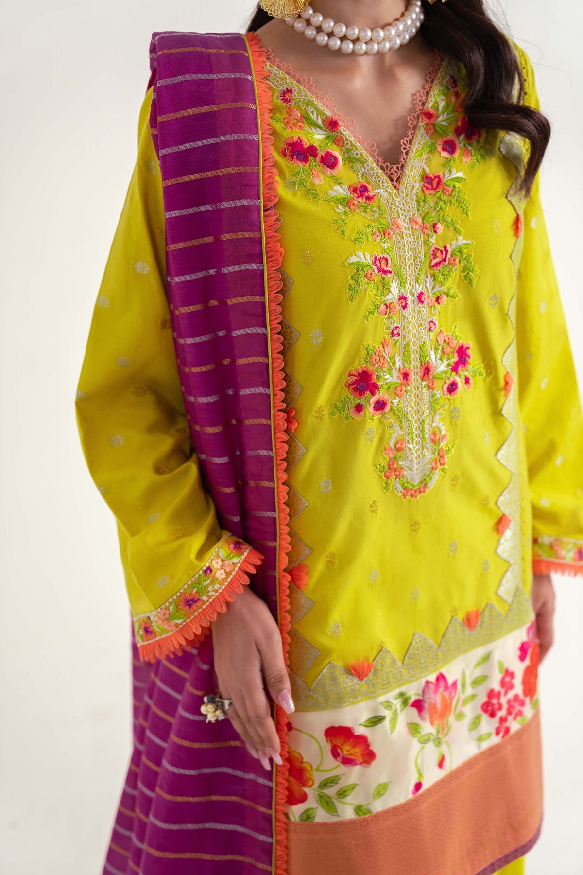 Sable Vogue | Luxury Lawn 25 | SL-04-25-V2 -  Sable Vogue Ladies Clothes - Original Designer Dress - House of Maryam