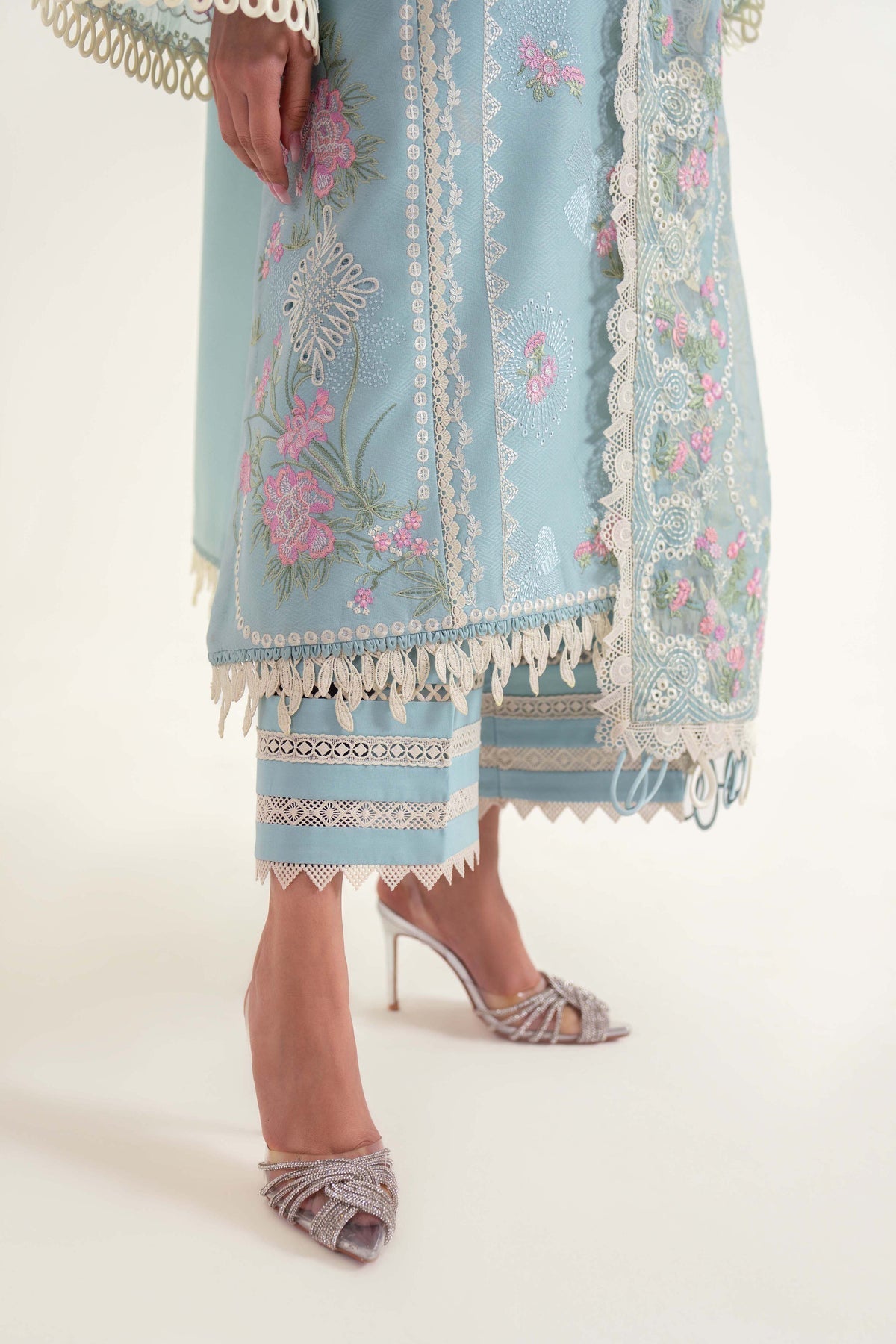 Sable Vogue | Luxury Lawn 25 | SL-06-25-V2 -  Sable Vogue Ladies Clothes - Original Designer Dress - House of Maryam