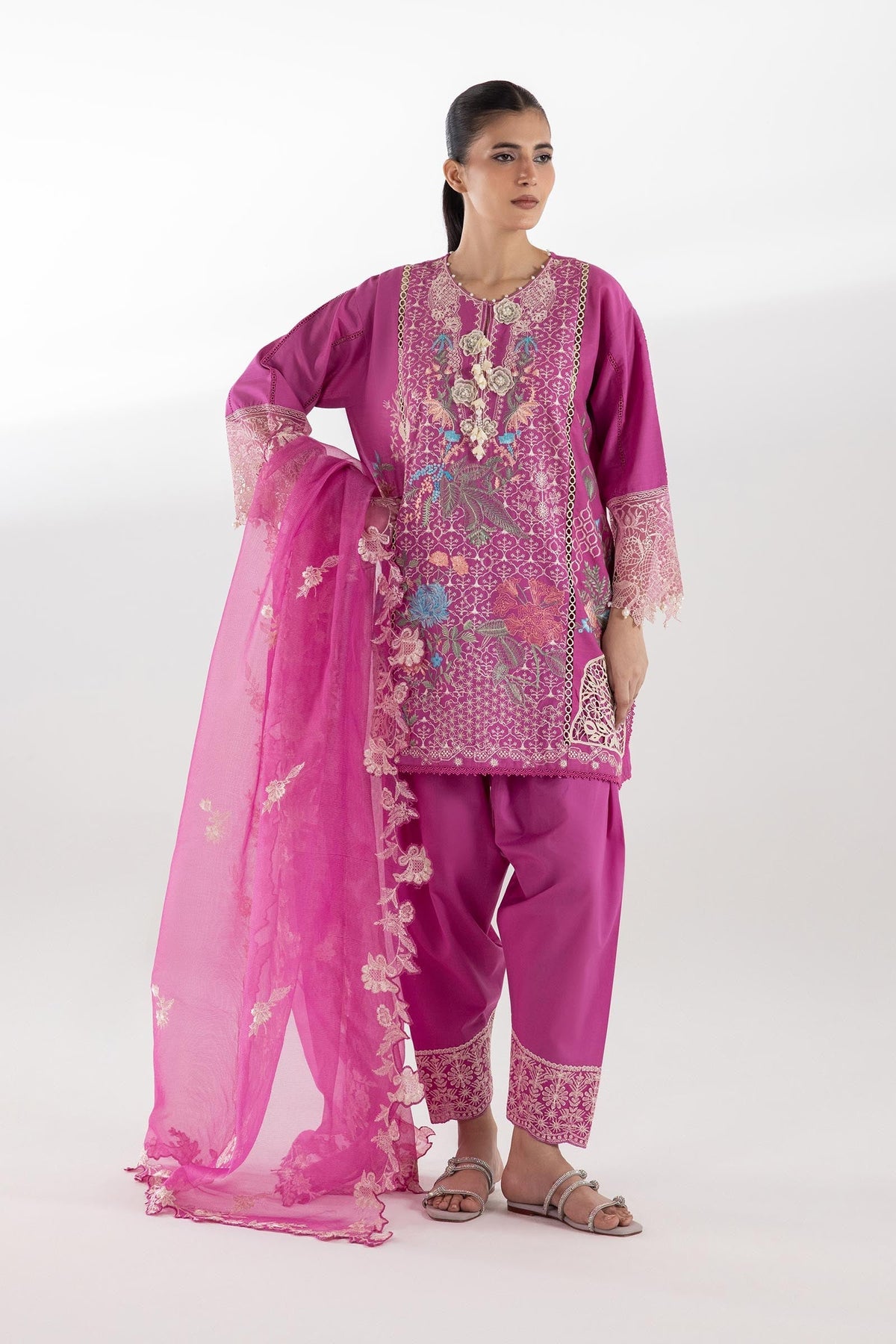 Sana Safinaz | Luxury Pret | Luxury Lawn Suit SC26LUX105AP3-1