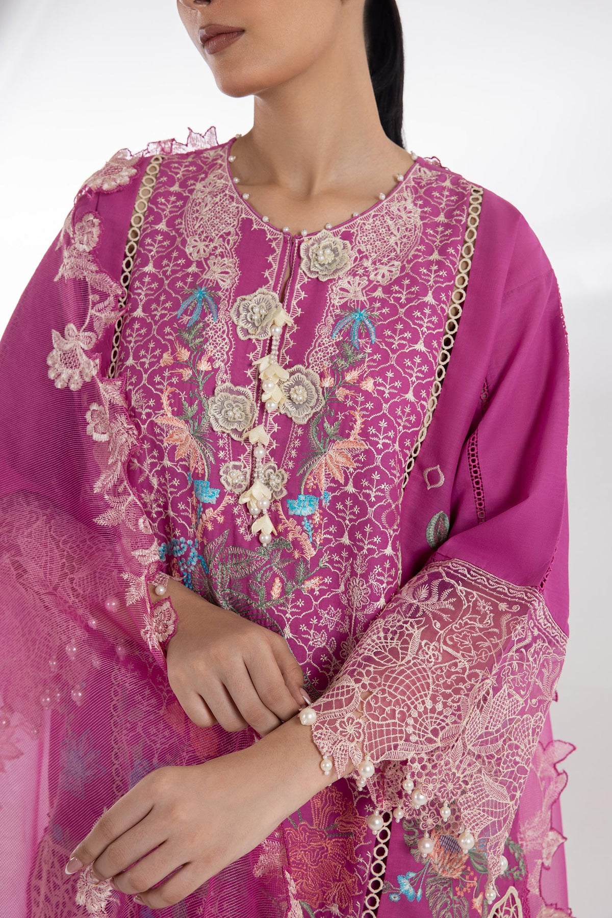 Sana Safinaz | Luxury Pret | Luxury Lawn Suit SC26LUX105AP3-3